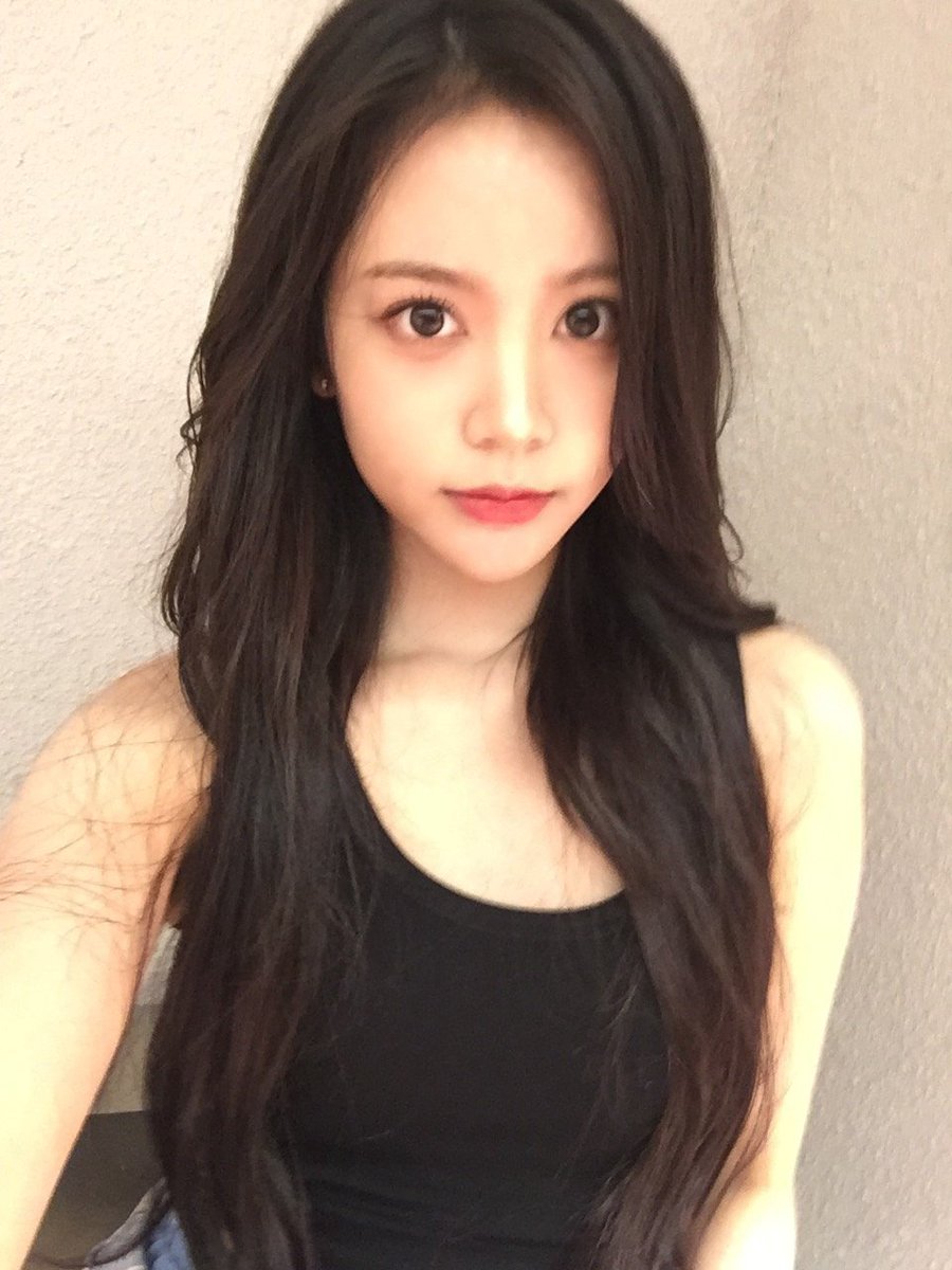 Inyourarea0408's tweet photo. Gilaaaaaa ini cantik bangetttt... Pake style gini terus plis @.carmen fans mu nambah sejuta tar😭😭🫶🫶🫶🫶

Carmen Weverse post #200726 https://t.co/7OT6K7HUw6