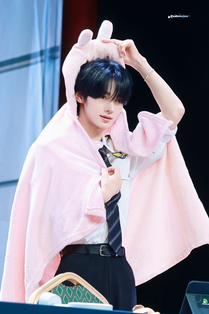 Rudenejaa's tweet photo. 260730

#韩振 #한진 #HANJIN #ハンジン #TWS #투어스 https://t.co/YMdxnnmR1l