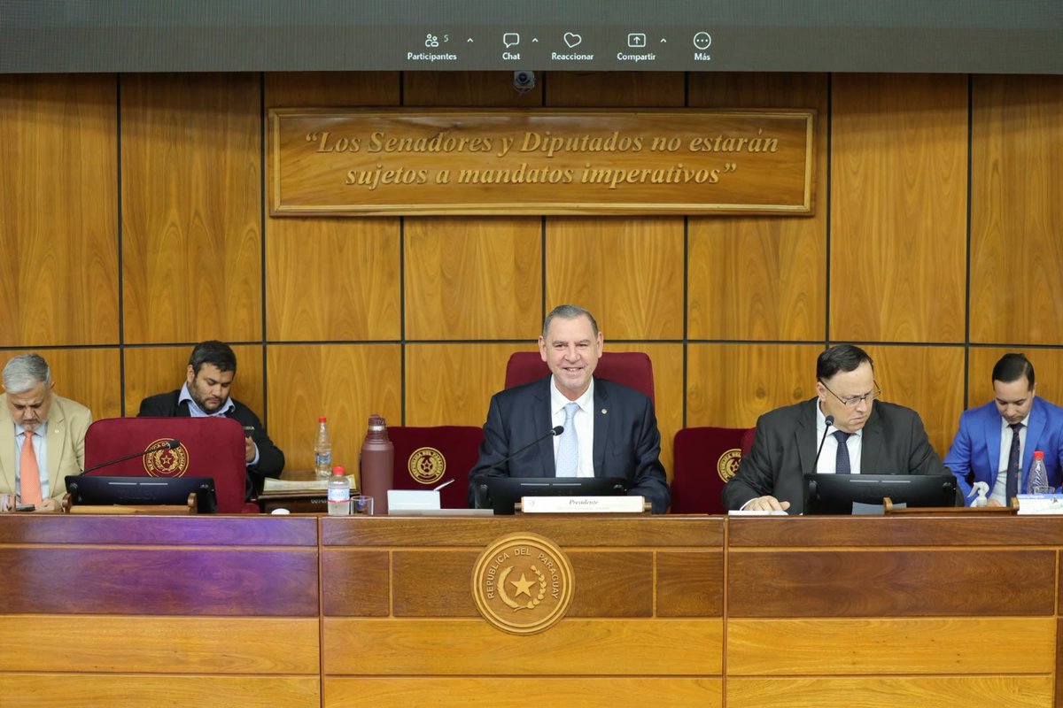 SenadoresPy's tweet photo. La Comisión de Asuntos Constitucionales, Defensa Nacional y Fuerza Pública, presidida por el senador @zacariasirun prosigue con la audiencia a los postulantes para ocupar los cargos de Contralor y Subcontralor General de la República.
📍 Sala de sesiones del Senado, 3er.piso https://t.co/eDNfhPL7Ou