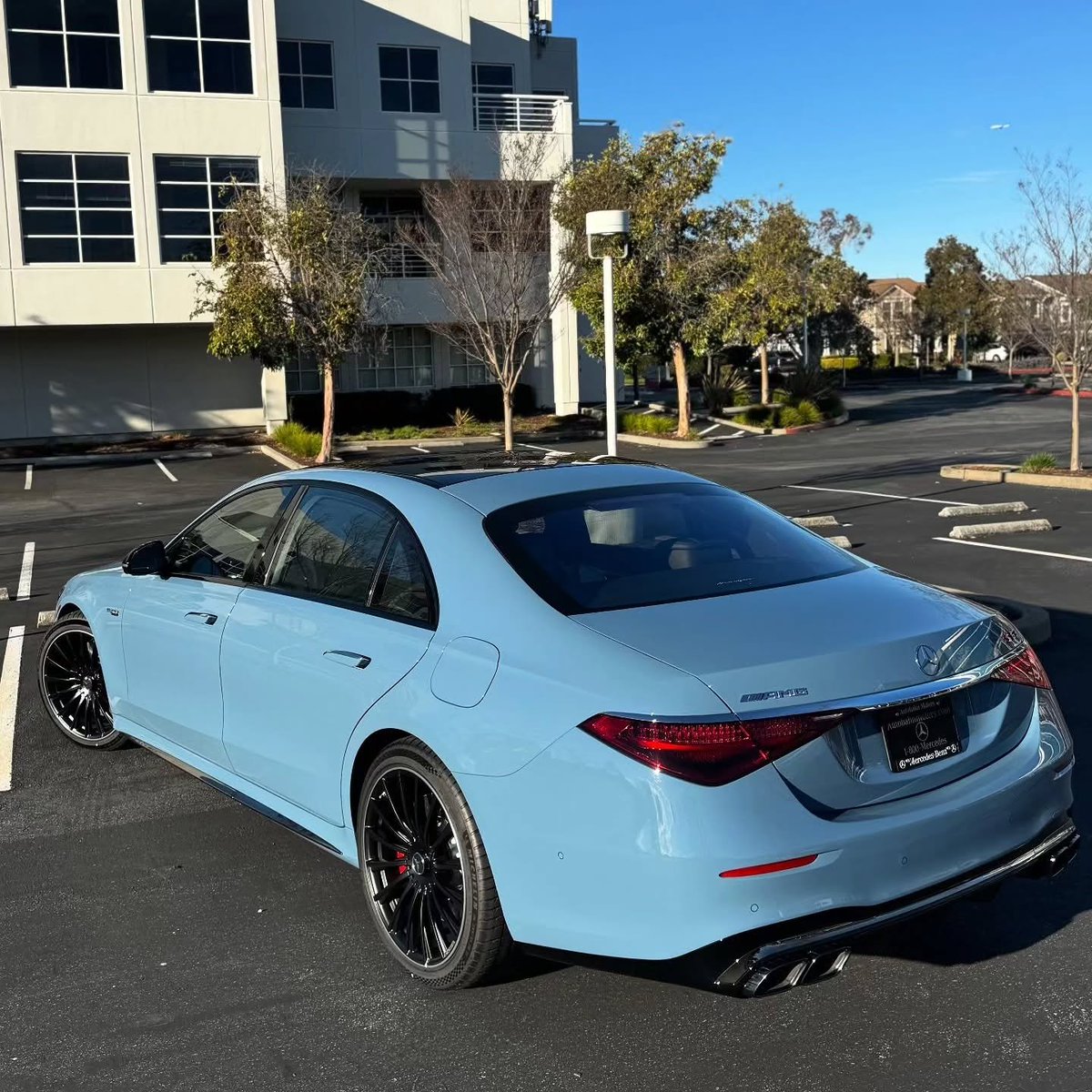 LuxuryMercedes's tweet photo. Mercedes AMG S63 E performance https://t.co/NkFQXuTk90