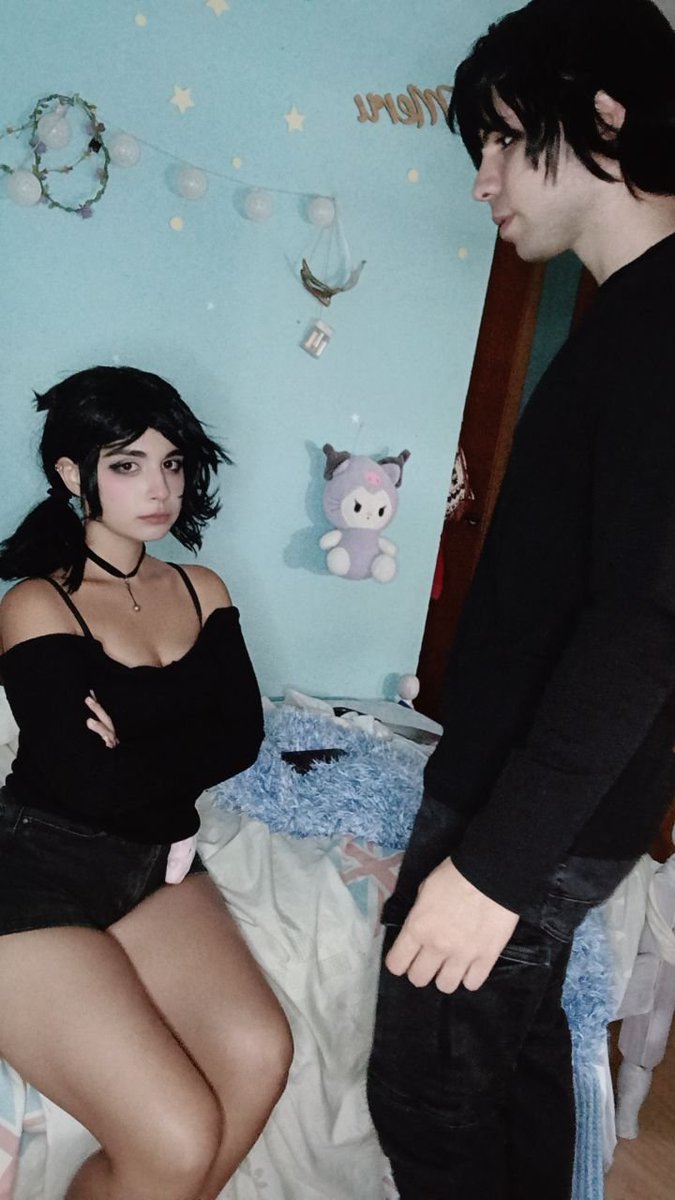 HoshiMerux's tweet photo. I love this image is so cursed JSJJSJS https://t.co/RZEBx6uhiS