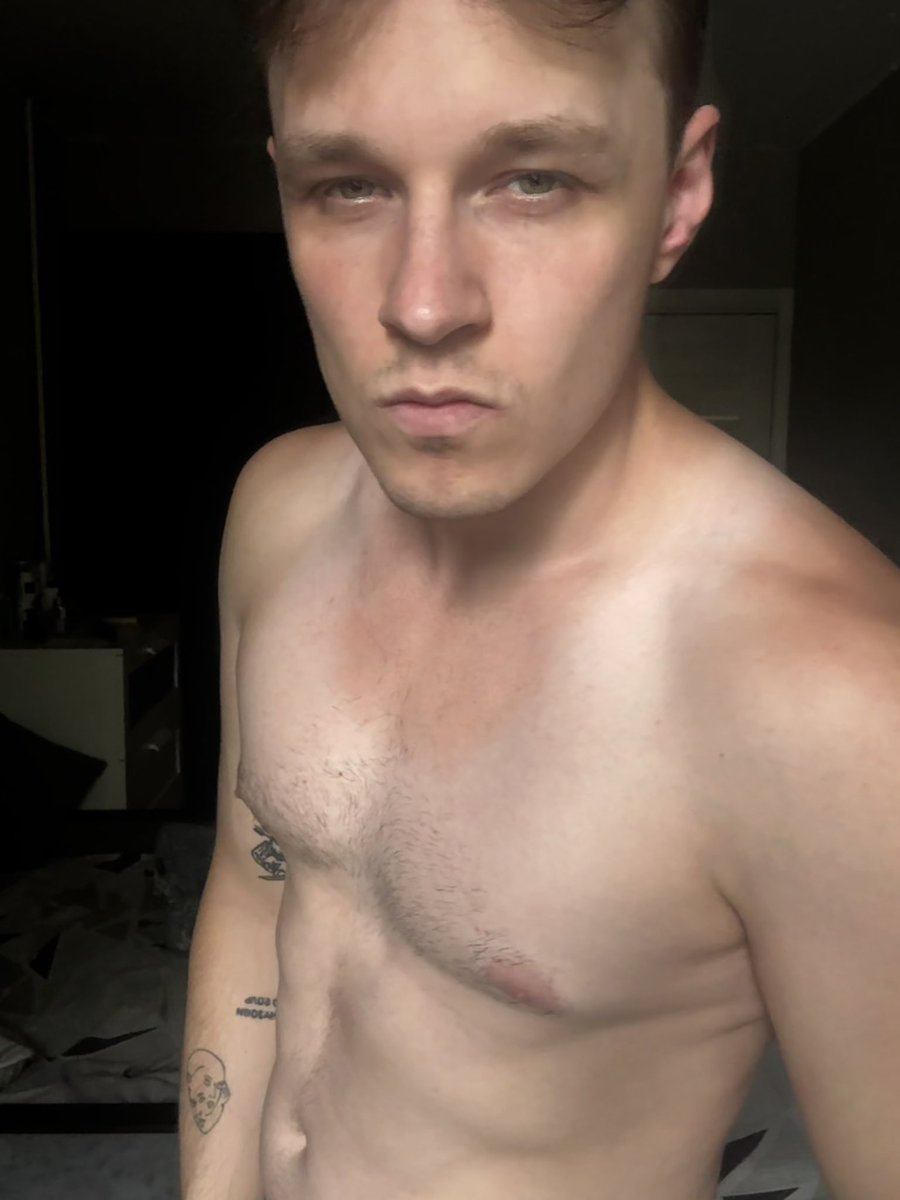 egormanaboru's tweet photo. Сегодня четверг?
Сегодня #нюдсочетверг

Кто-то еще делает посты в этот кринж день? Вообще осуждаю нюсочетверг и людей, которые в этот день делают нюдсо посты 👎🏻🫵🏻

А мне можно, я последний раз делаю, самому противно 👆🏻 https://t.co/IPSMy7PlMm