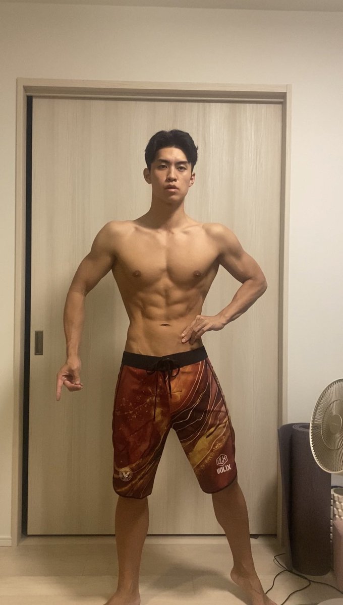 physical180cm's tweet photo. ノーパンプ
ディプリートもカーボアップもしない方が絶対コンディション良く出れそう笑

ステージまで地味に暇だからキレ食いしないようにするだけだ笑 https://t.co/ZtBfyfYpmV