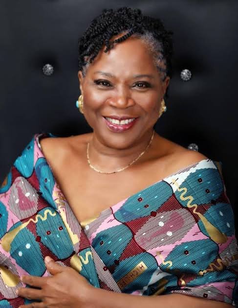 ChidiOdinkalu's tweet photo. #OnThisDay 2 yrs ago, Onyeka Onwenu, sang her way unto immortality. She was performing live when the end came. Continue to rest, #AdaMazi.🙏🙏🙏 https://t.co/retCZbmeG2