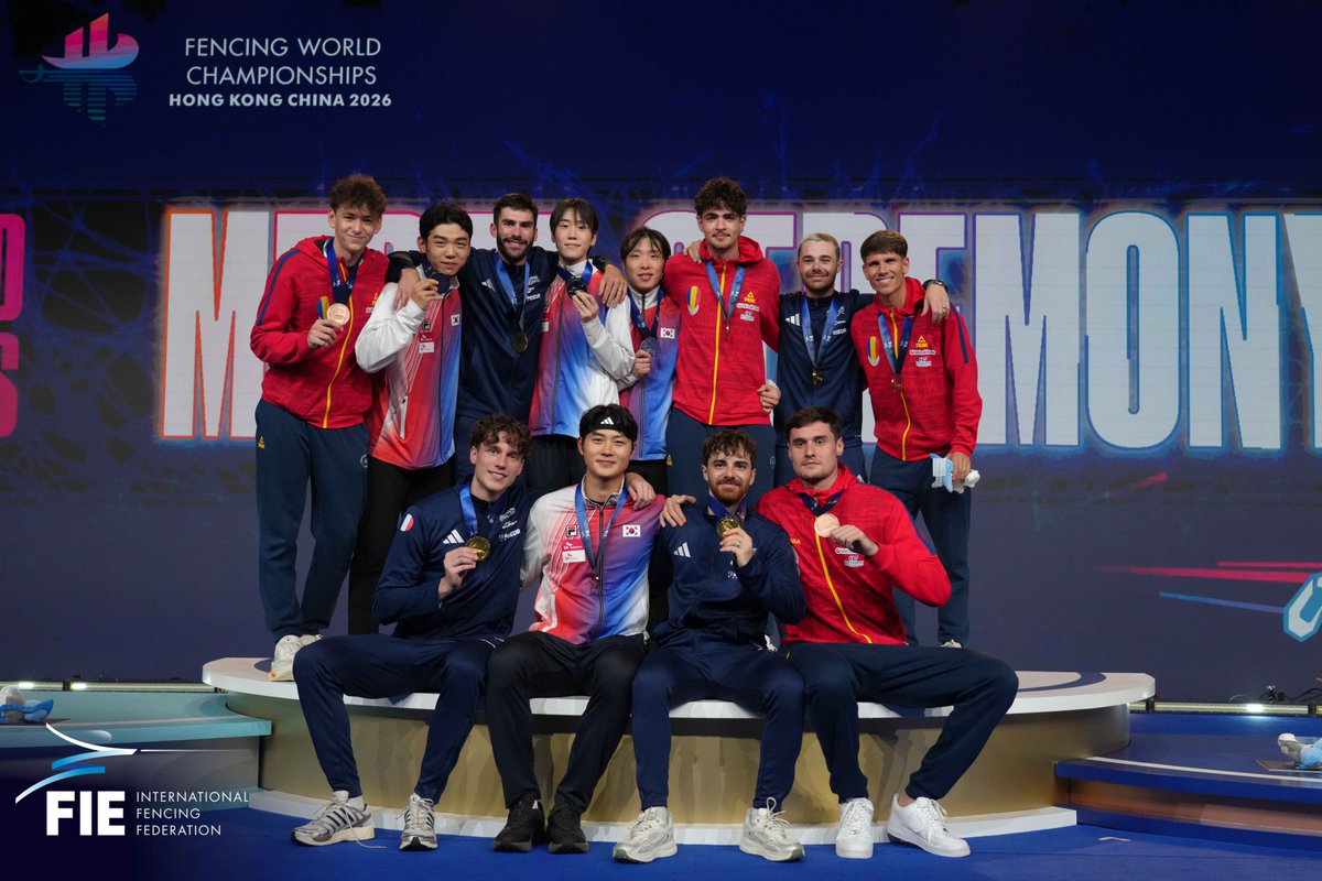 FIE_fencing's tweet photo. 🎉Congratulations to the Honk Kong, China Men’s Team Sabre World Championships medallists 🇭🇰👏🏼

🥇Team France 🇫🇷
Remi Garrigue
Jean-philippe Patrice
Sebastien Patrice
Maxime Pianfetti

🥈Team Korea 🇰🇷
Sanguk Oh
Gyeongdong Do
Sangwon Park
Heegeun Hwang

🥉Team Romania 🇷🇴
Vlad Covaliu
George Dragomir
Razvan Ursachi
Radu Nitu

🔴 Rewatch on https://t.co/IdYZ7Iw385!

📸 Bizzi / Augusto Bizzi & Eva Pavia & Luca Pagliaricci & Zsolt Nekifor

#esgrima #fencing #escrime #hongkong #china