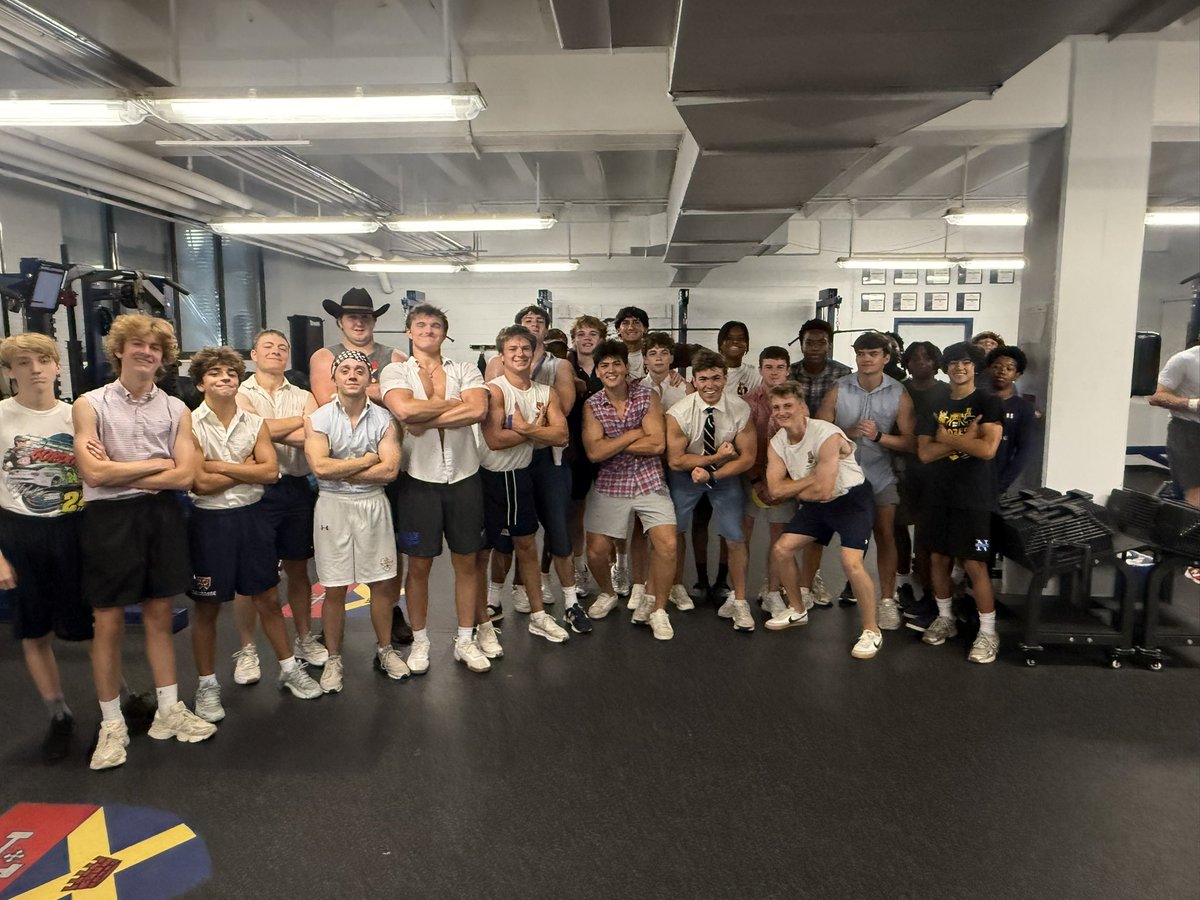 STAFootball1909's tweet photo. Amazing group of young men. We had one of our better summers! https://t.co/HLnDf1vaBJ