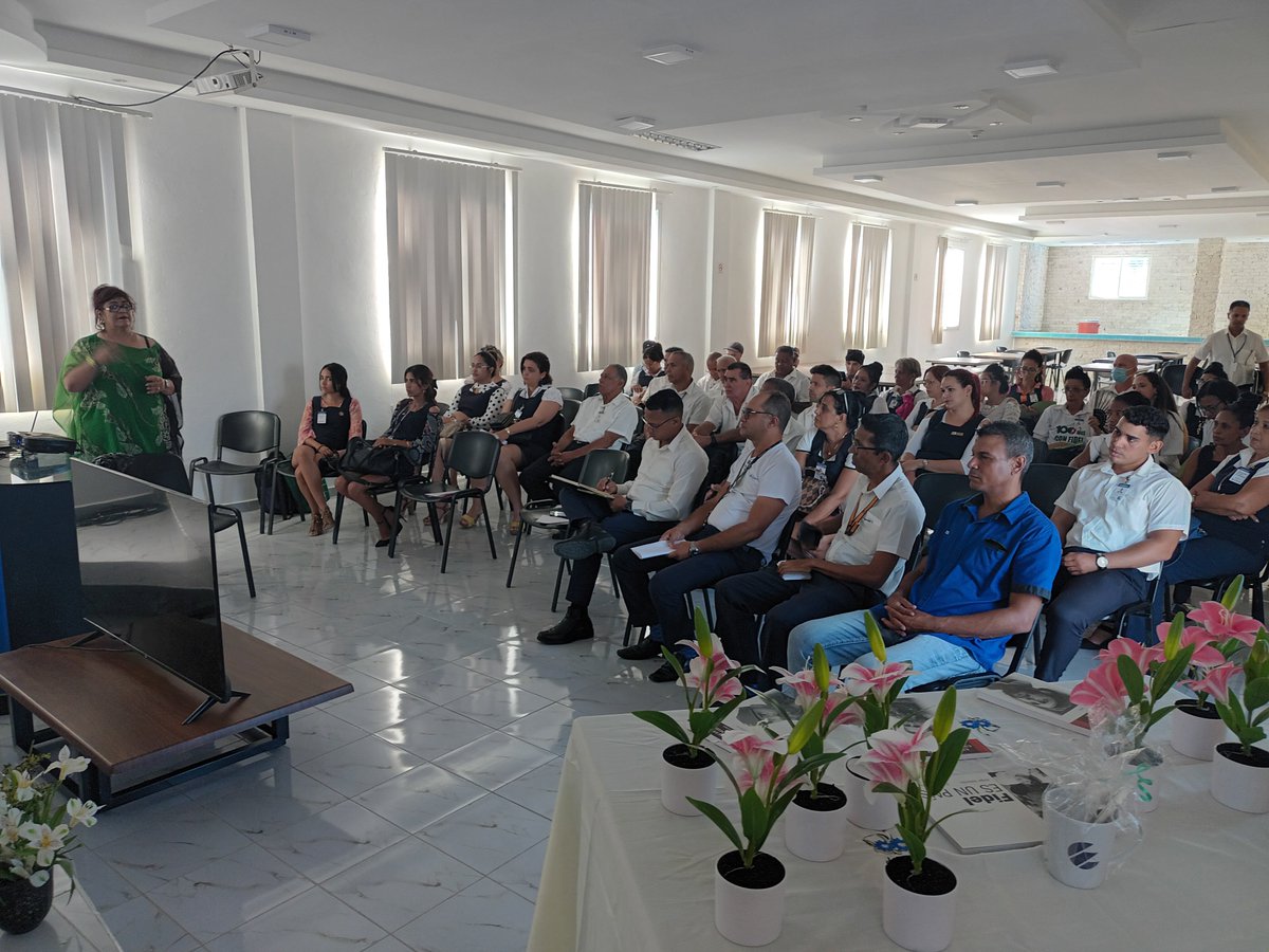 ETECSAGranma's tweet photo. Inició en Granma el coloquio de valores dedicado a reflexionar sobre los principios morales y humanos que nos guían en nuestra labor diaria. #FidelPorSiempre #EtecsaConCuba https://t.co/SbIrnvDpX8
