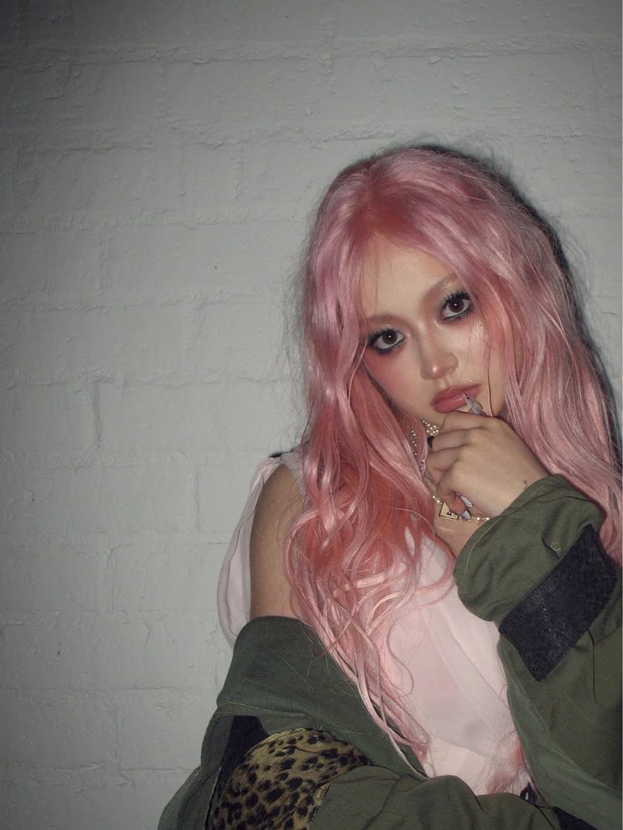 Eibeling's tweet photo. I can pop off on you, 𝘣𝘢𝘣𝘺, 𝘺𝘰𝘶 𝘥𝘦𝘤𝘪𝘥𝘦 ₊  𓏵 https://t.co/e1Q6agGr9D