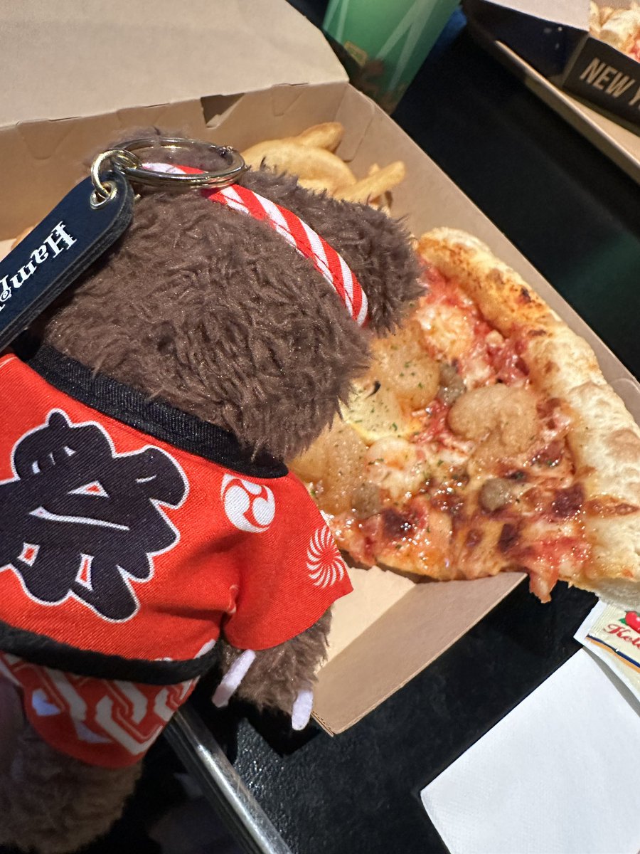 HAMIDELHamikuma's tweet photo. ルイズ N.Y. ピザパーラーの
ガーリック・シュリンプ🍕
美味しかったなぁ〜😝
また食べたい Death🐻
#USJファン
#ルイズNYピザパーラー🍕 https://t.co/CK38QF5PyH