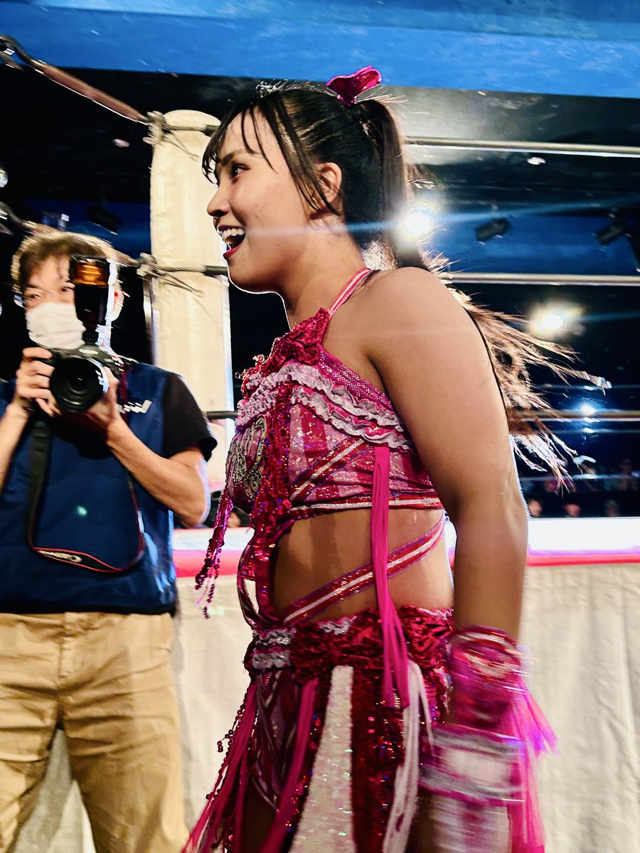 gonen_go's tweet photo. 友と撃ち合う喜び湧き立つ
満面のプリンセス・スマイル！
 #tjpw #渡辺未詩 https://t.co/8Umq9Ijacq