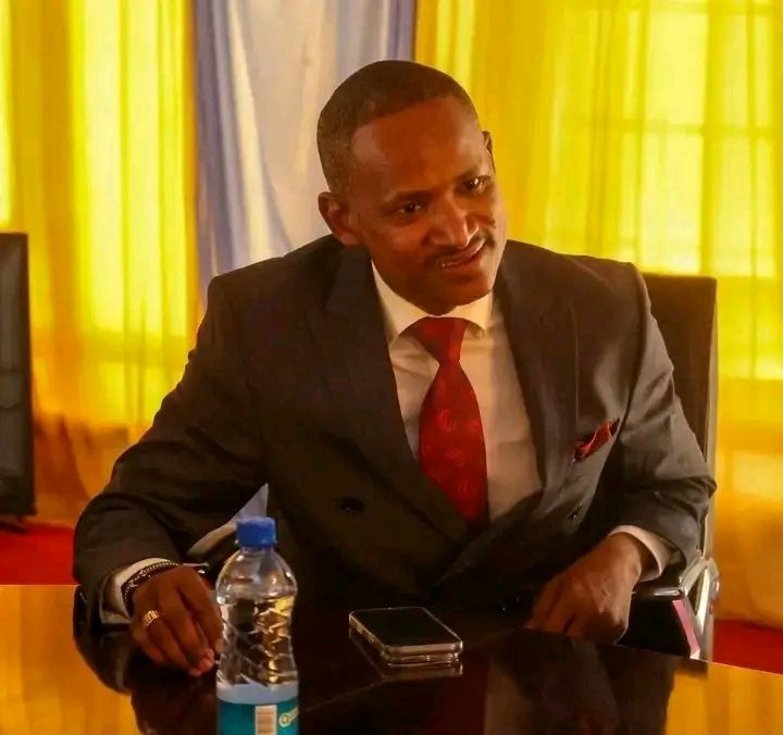 TaweMovement1's tweet photo. Sen. Edwin Sifuna, Dr. Kalonzo Musyoka, Dr. Boni Khalwale, MP Caroli Omondi, and MP Babu Owino are currently holding a high-level consultative meeting at the SKM Command Centre in Karen. https://t.co/5uF29Ikfae