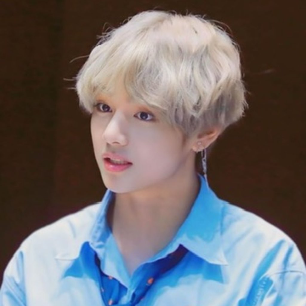 alwaysot7y's tweet photo. 미화당 뷔 무서운 점
매년 만우절에 새로운 사진 뜸 ㅅㅂ https://t.co/do8y0YUK9e