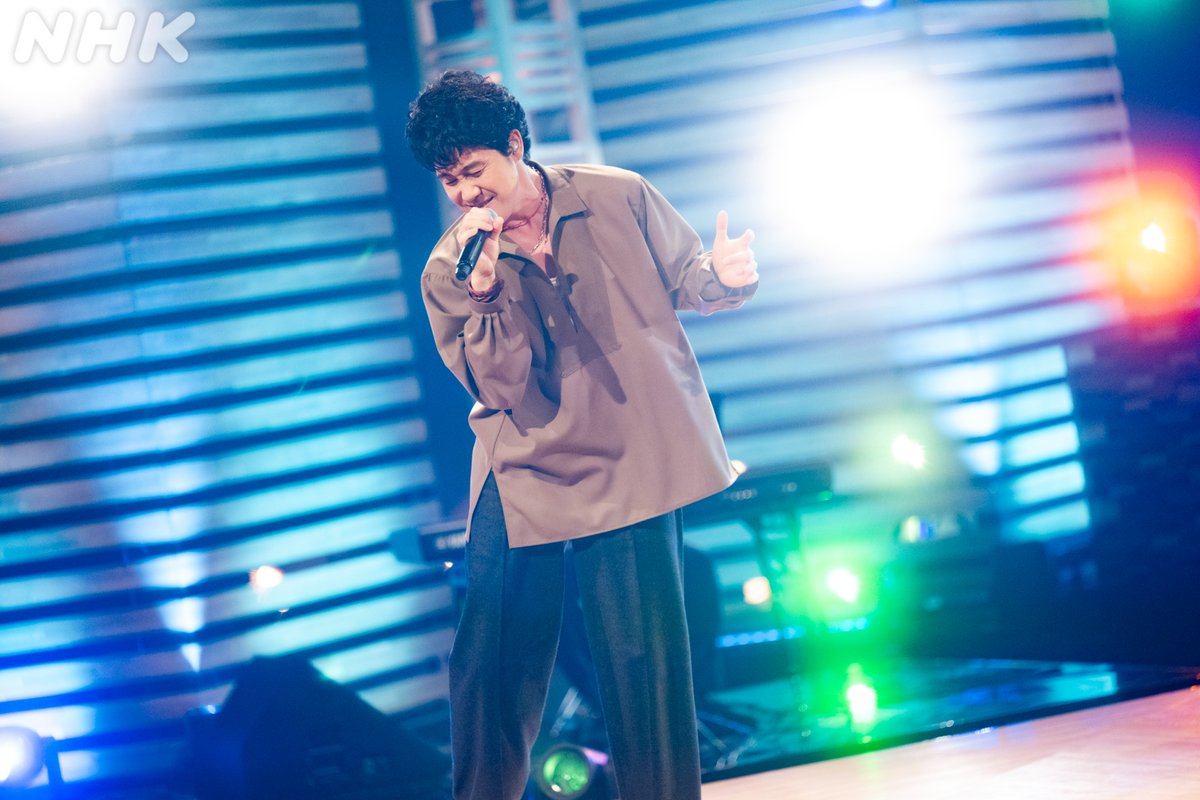 nhk_songs's tweet photo. 【 #SONGS 見逃し配信中】
#大泉洋 が歌手として登場❗

笑って😂泣ける😭
ジェットコースターのような
リサイタルの裏側に密着🎥

ピアノ弾き語りのリベンジを果たすべく
大泉が用意した秘策とは❓

📱配信はこちら📱
https://t.co/3t0tcJOwsE https://t.co/IZFeoqP24K