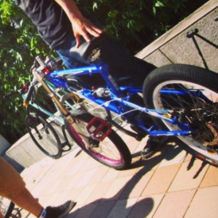 104fixed's tweet photo. 15年前に乗ってたGTのI-DRIVEに20インチ太履してセパハンいれてたチャリまじでキモイな https://t.co/QFSarl83NO