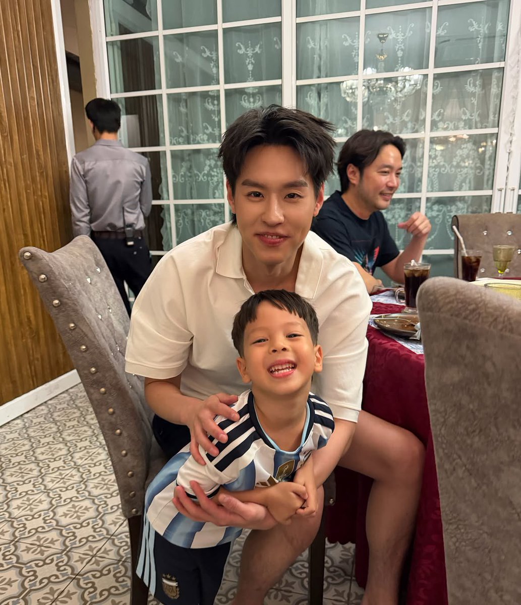 BesideBillkin's tweet photo. พี่บิวกิ้น ขวัญใจเด็กเล็กคับบบ 👦🏻🧡🤏🏻

©️IG : pantipa.a

#Bbillkin #บิวกิ้น 
#Besidebillkin https://t.co/s7PDugl9pd