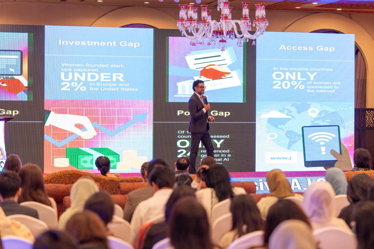 unwomen_pak's tweet photo. #DidYouKnow
🇵🇰 is one of the countries to host  full national ToT track of the #UNWomenGenderResponsiveAISchool.
🎓 34 trainers have graduated
✨ At the launch, graduates showcased innovative AI solutions 
Together with @MoITTOfficial and @KOICA_PK, we're advancing inclusive AI https://t.co/qxzJ5jkjZu