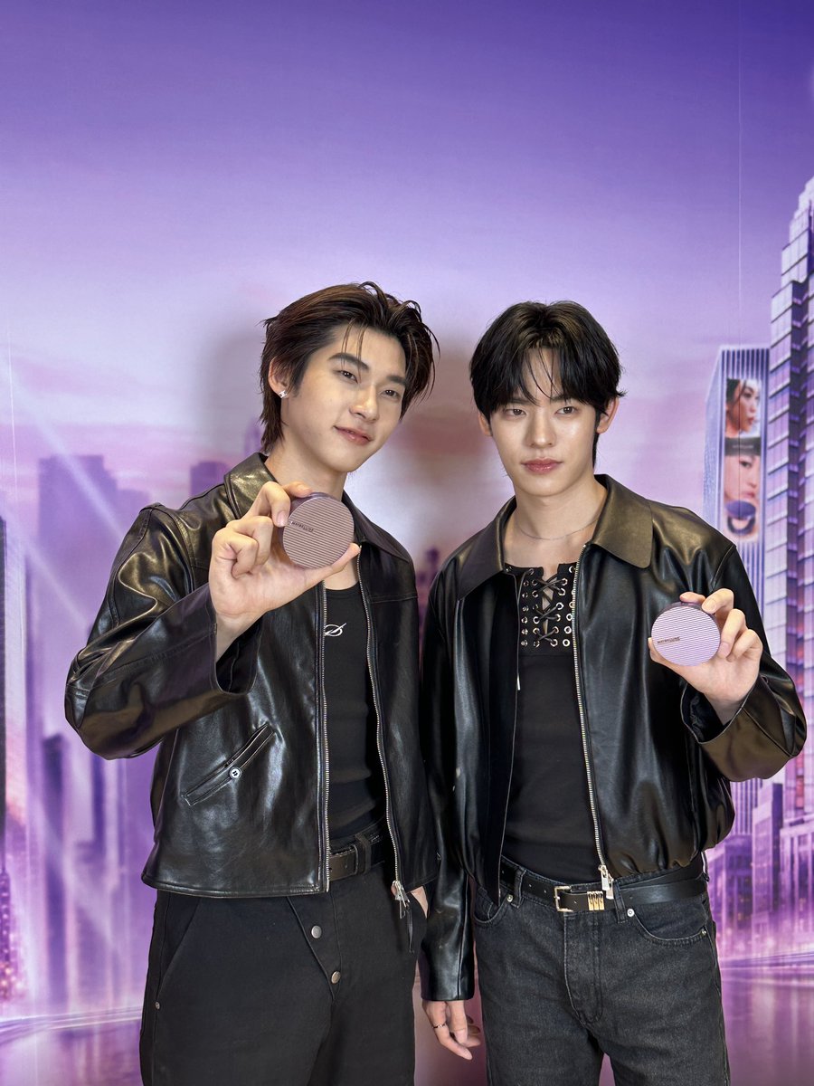 Maybelline_TH's tweet photo. MAYBELLINE SUPER STAY MATTE MAX CUSHION x TeeTee Por Live⚡️

ขอขอบคุณ ตี๋ตี๋ @twnpich ป๋อ @porsuppakarn และ ผู้โชคดี 50 คนพิเศษ วาวา มันหมีที่ส่งกำลังใจผ่านหน้าจอทุกคน ที่มาสนุกกันในไลฟ์วันนี้

ขอฝากคุชชั่น Super Stay Matte Max ผิวสวย
💜 เฉดตี๋ตี๋ Super Stay Matte Max สี 111
✨เฉดป๋อ Super Stay Matte Max สี 110

อย่าลืมไปช้อปตามกันนะ

TeeTeePor X MATTEMAX 

#MaybellinexTeeTeePor