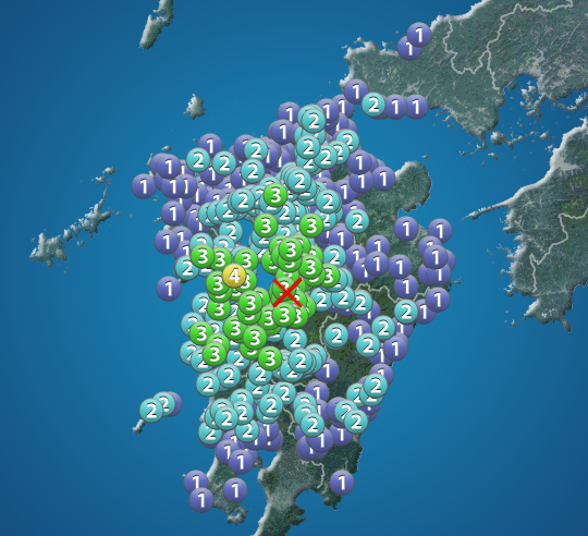 wni_jp's tweet photo. 【地震情報】
7月30日 22:47 震度4
震源：熊本県熊本地方 M4.8 深さ約20km
この地震による津波の心配はありません。
https://t.co/Ao8cSny8R9 https://t.co/2zcdDvfRRo