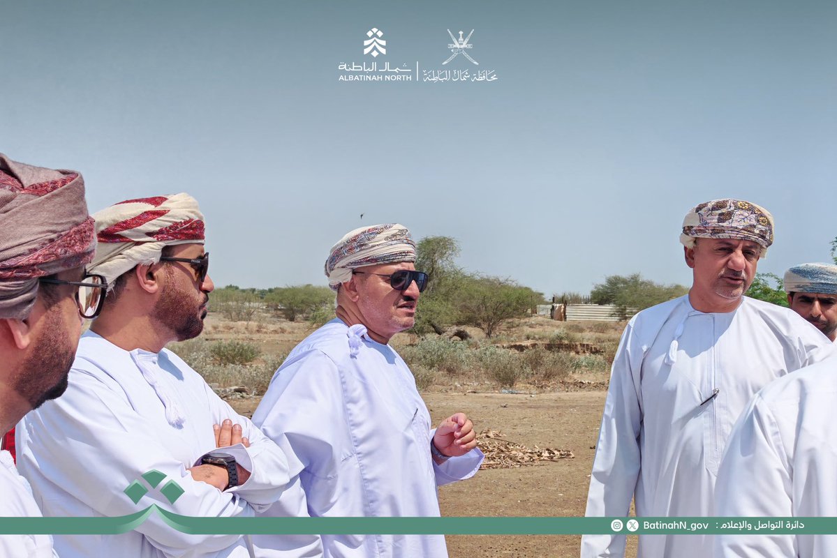 BatinahN_gov's tweet photo. قام سعادة الشيخ سعود بن محمد الهنائي والي #صحار، بمعية المختصين من المديرية العامة للإسكان والتخطيط العمراني، والمديرية العامة للثروة الزراعية والسمكية وموارد المياه، بسلسلة من الزيارات الميدانية شملت عدداً من المواقع المخصصة لعزب الإبل والمواشي في عدد من القرى بالولاية. https://t.co/cpvYW6EZjN