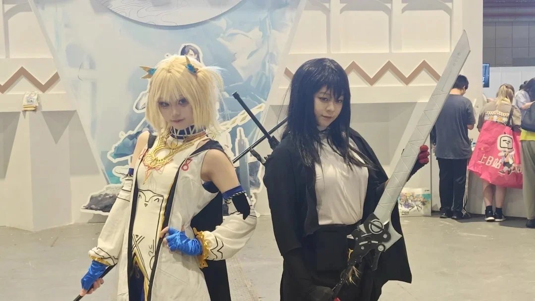 album_ad_medic's tweet photo. エクスアストリスのコスプレイヤーさんに会えました！
場所も相まって公式なんじゃないかと錯覚しましたよ

ちゃんとお話して无料も渡せました
もはや今生に未練はありません

#エクスアストリス https://t.co/yp7XBkqB67