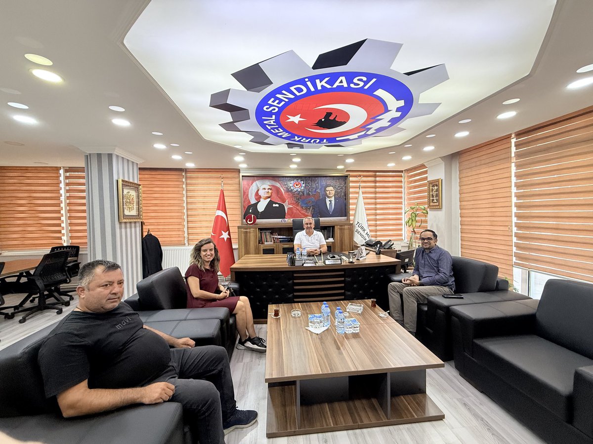 ercandereli45's tweet photo. TAFE İNTERNATİONAL TRAK. EKİP. SAN. Ve TİC. LTD. ŞTİ. A.Ş işyeri Genel Müdür Yardımcısı Sn. Ranjit KUMAR ve İ.K Müdüresi Sn. Hülya DEMİRKOL şubemize ziyarette bulunmuştur.Nazik ziyaretleri için kendilerine teşekkür ederim. 
#LiderimizUysalALTUNDAĞ
#İyikiSendikamVar 
#TürkMetal https://t.co/NLrBBCh8Eh