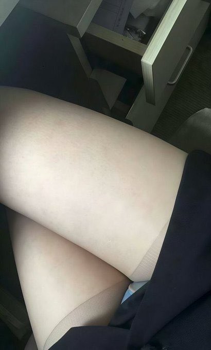 po555363's tweet photo. 今天一直被旁人视奸   是我穿的有问题了吗？ https://t.co/RMYz8jvlys