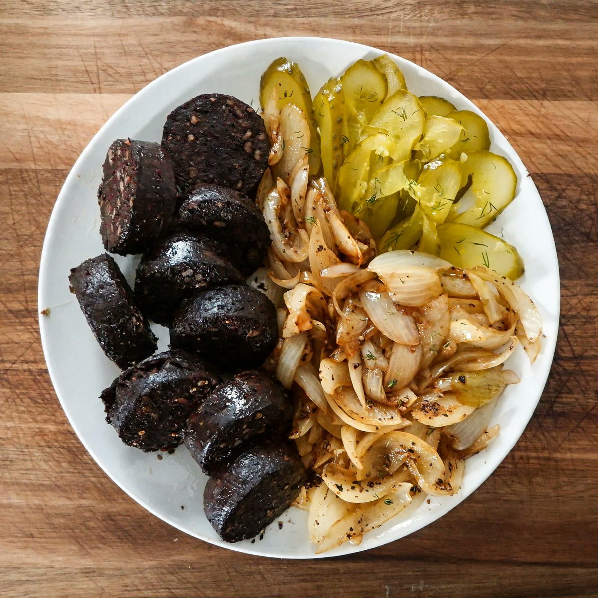 PanJacy's tweet photo. #AwDevonie
Pokazałbym Wam ludkowie moi roztomili, jak wygląda skromny lunch słomianego wdowca, jako że PaniJacowa z wraz z progeniturą na wczasach w Kraju Przodków, ale że kierownik Twiterza założył mię #GhostBan, to Wam nie pokażę i musita obejść się smakiem. https://t.co/fhX8KxDyYm