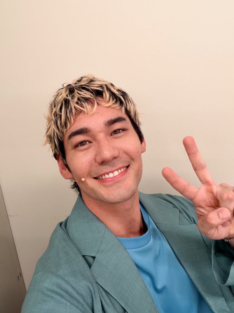 spi_bot_william's tweet photo. 7/30『コブクロ JUKE BOX reading musical “FAMILY”』

本日ご来場いただいき、ありがとうございます。

大希との公演、いかがでしたでしょうか。

作品を通して皆さんと同じ時間を過ごせたことに感謝しています。

是非、コメントで感想お聞かせください📝

#コブクロJBM https://t.co/ns7ziPnmBo