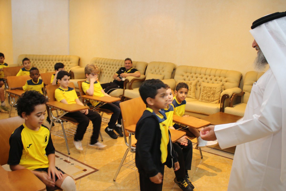 qatarsc61's tweet photo. نظم الجهاز الشبابي بنادي قطر الرياضي ورشة عمل لـ #لا_للتنمر. تحت رعاية إدارة المراكز الهيئات الشبابية بوزارة الرياضة والشباب وبالشراكة مع مركز الحماية والتأهيل الاجتماعي امان من إعداد وتقديم أ. عبد العزيز المهندي وبنهاية الورشة تم تكريم المحاضر والشباب المتميزين https://t.co/k9hBtOmdnK