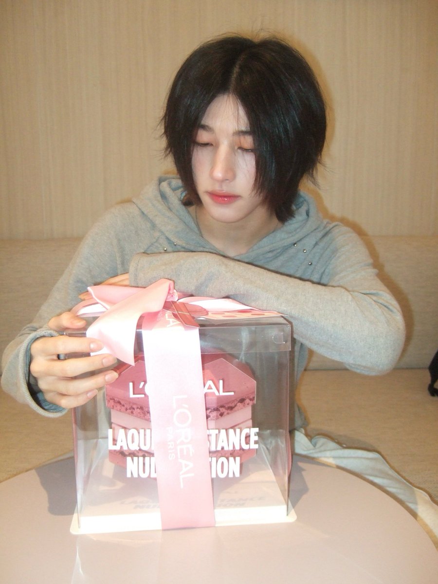 teddyyy_____s's tweet photo. @lookjunsgf Can I?? https://t.co/wEoEJ83GVz