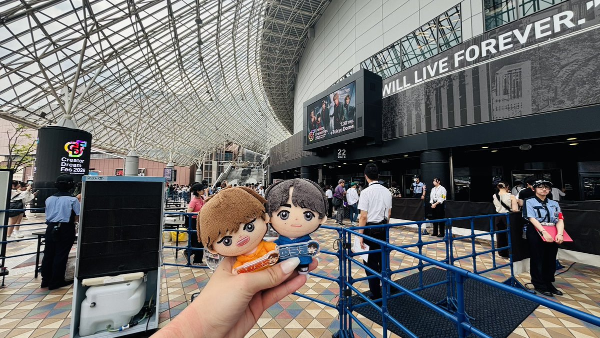 YumaAmu_com's tweet photo. 推しじゃないけどやまとから確定ファンサ貰った。
ありがとう❤️
幸せな空間だった💓
さすがAMUGIRIのステージ死にかけました👼
悠馬も入院してたと思えないくらいの迫力で最高でした✊🏻
そして会ってくれた方会えてよかった😭
写真送ってない方ください🙌🏻
東京ドーム初アリーナありがとう🙏 https://t.co/9Gv791wUhm