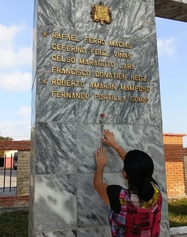YamileRamosCord's tweet photo. Ellos no están ni olvidados ni muertos.  Honor y gloria a los Mártires de la Revolución Cubana.  #CubaViveEnSuHistoria #PinardelRío https://t.co/HSIKouCg06