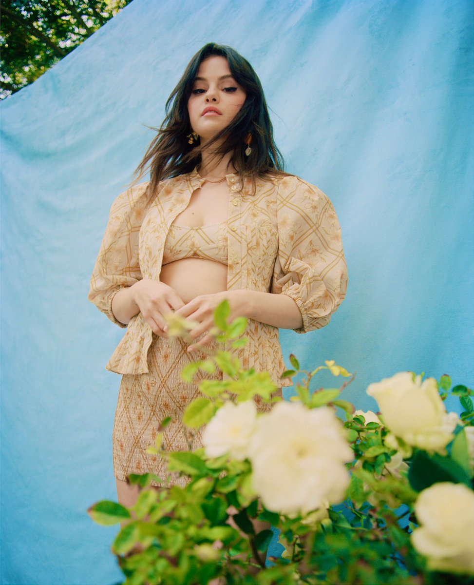 queenftselena's tweet photo. She’s absolutely gorgeous 💚
@selenagomez https://t.co/VO8HaGoIKI