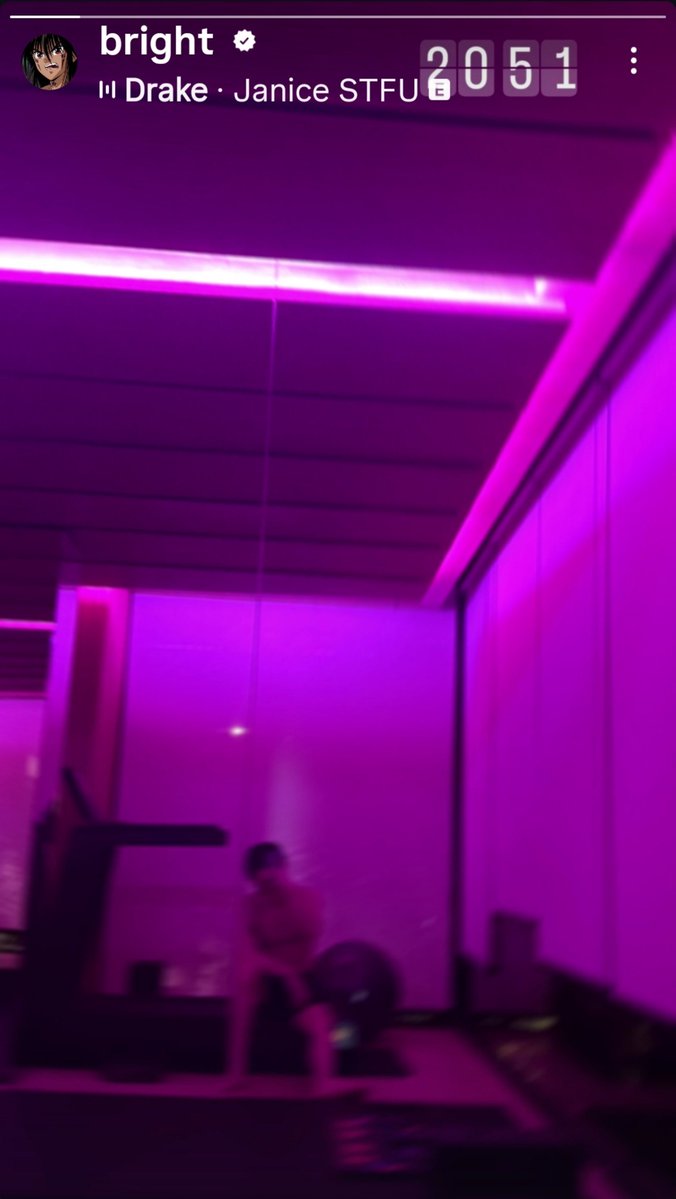 Binmyheart999's tweet photo. ลูกเซลฟี่ถอดเสื้อออกกำลังกายใช่ไหมน่ะ

IGs : bright

Bright Vachirawit
#bbrightvc @bbrightvc
#bright https://t.co/KzD2f1Eara