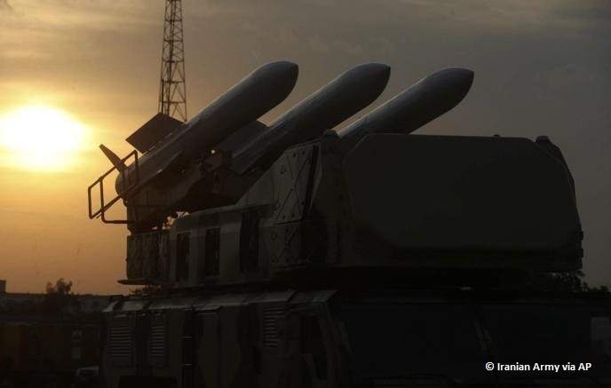RusiaInforma's tweet photo. 🇮🇷⚡🇺🇸 Irán lanzará ataques contra objetivos estadounidenses en Oriente Medio, anunció el Cuerpo de la Guardia Revolucionaria Islámica (CGRI).

"Con la ayuda de Alá, el agresor será castigado hoy mismo", aseveró el ente.

En la madrugada de este 30 de julio, EE.UU. lanzó una https://t.co/doYo1TsZc1