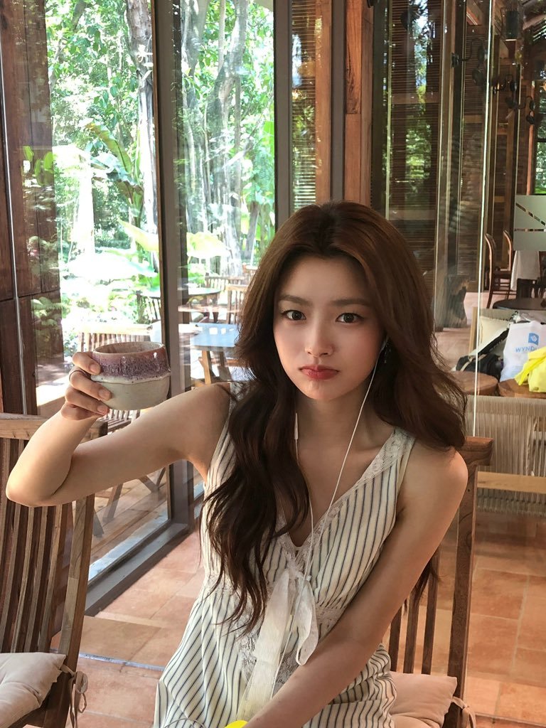 dear_ddd_'s tweet photo. 졔졔님들 우정 연기 기다릴게요...♡ https://t.co/252ueIpN2R