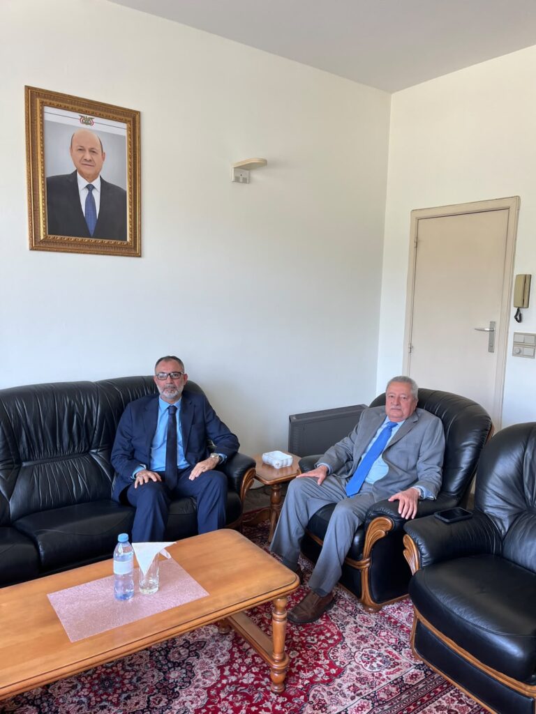IraqinBrussels's tweet photo. القائم بالأعمال المؤقت لجمهورية العراق يلتقي عميد السلك الدبلوماسي العربي في بروكسل
https://t.co/6m4Y0OCKY8 https://t.co/zECtfv26gi