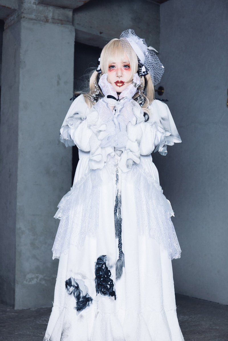misui_official's tweet photo. 【NEW VISUAL】

現実放棄 -ANOTHER-

Bass. Tetsuya
Drum. LANA-ラナ- https://t.co/kB6t0KmDDZ