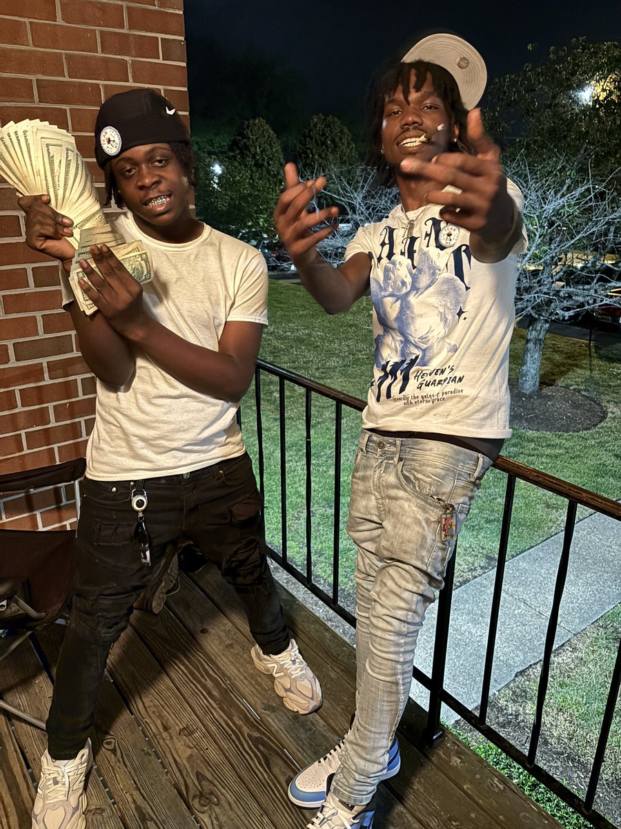 NH60D_Bklue's tweet photo. #NUMB💔🍃 #LLSR15❤️‍🩹💰 #LLPOPS🕊️ https://t.co/atoXZ1PVm9