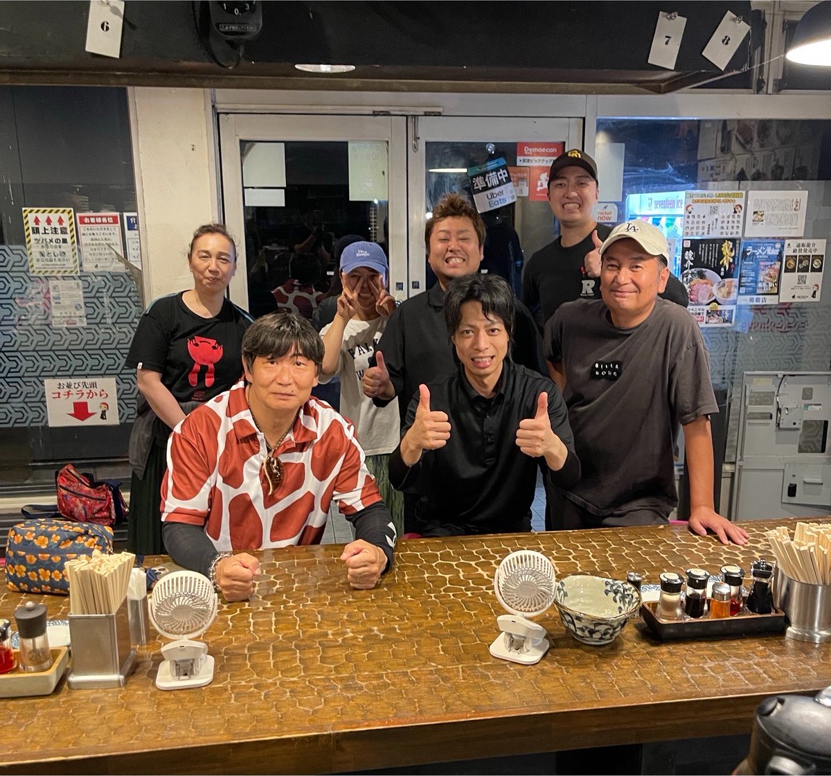 ryusukeofficial's tweet photo. 急なご報告となります。

本日付で鶴が卒業となります。突然決めた事ではなく、以前より話し合って参りました。
自分は独り立ちを徐々に進めて行くつもりでしたが、鶴自身は自分の描いた道に進んでみたい様なので、鶴の意見を尊重する事にしました。
皆様、今後とも、鶴岡、宜しくお願いします。 https://t.co/sNwWHLBZxb