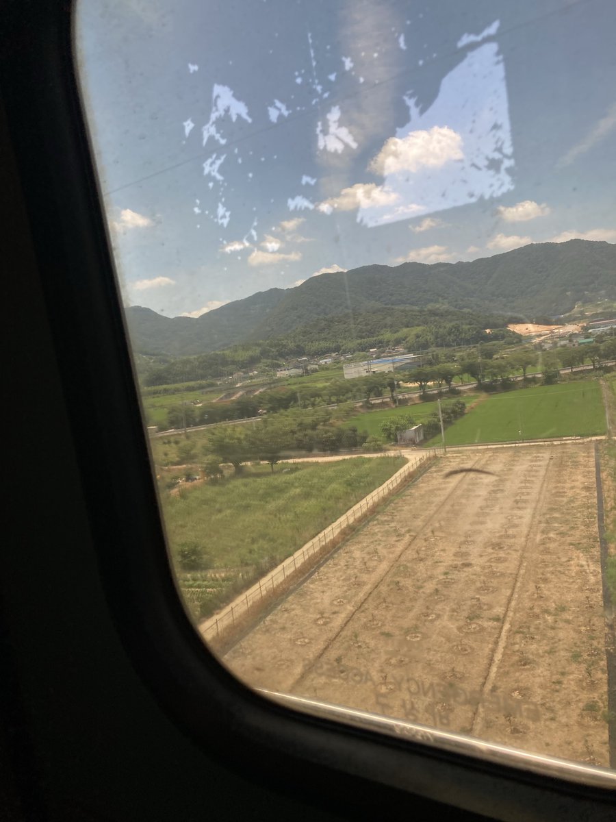 olizaytun's tweet photo. Emergency exit seating in a train. Free to use, sometimes even better. Bigger window, more room and no neighbors. ✌️ https://t.co/BwcHVI9cap