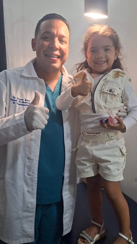 KiuverRoca's tweet photo. ¡Buenas noticias para Santa Cruz del Zulia!
​Tras superar momentos difíciles, la pequeña Ana Guillén (4 años) fue dada de alta ayer en perfecto estado de salud. Una verdadera princesa valiente que hoy vuelve a sonreír en casa. 🙏❤️
​¡Acompaña su historia la siguiente historia! https://t.co/UVmrKYb2Q7