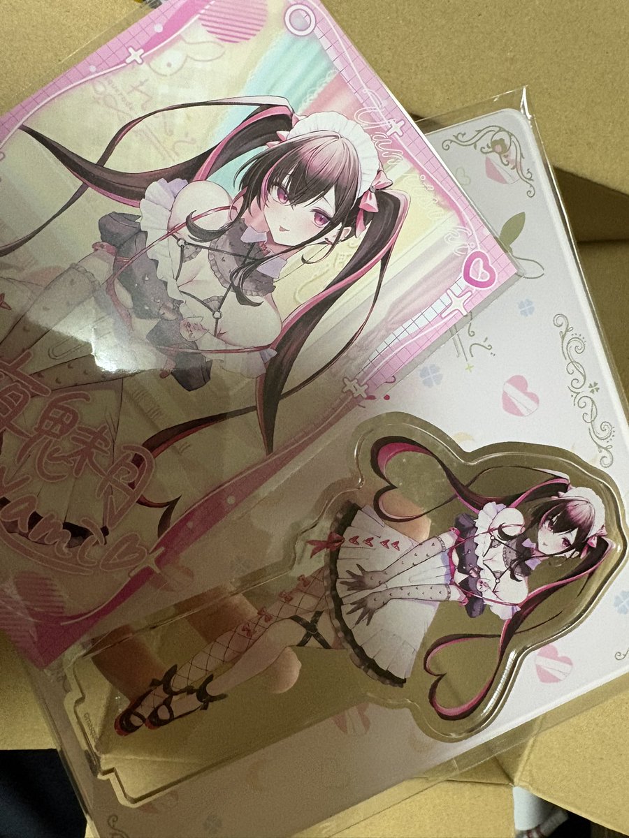 ru1ri_e's tweet photo. 開けた！
まよいちゃんきゃわちい https://t.co/8ckbSIqYyt