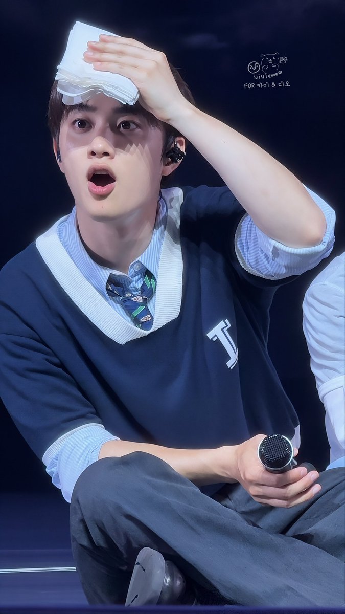viviennezhou33's tweet photo. 260724 EXhOrizon in Singapore Day 1

☺️

#EXhOrizon_in_Singapore #EXO #EXhOrizon 
#도경수 #디오 #DOHKYUNGSOO #KYUNGSOO #DO (D.O.) #都暻秀 https://t.co/sBbqKVmZza
