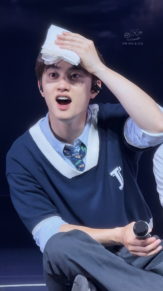 viviennezhou33's tweet photo. 260724 EXhOrizon in Singapore Day 1

☺️

#EXhOrizon_in_Singapore #EXO #EXhOrizon 
#도경수 #디오 #DOHKYUNGSOO #KYUNGSOO #DO (D.O.) #都暻秀 https://t.co/sBbqKVmZza