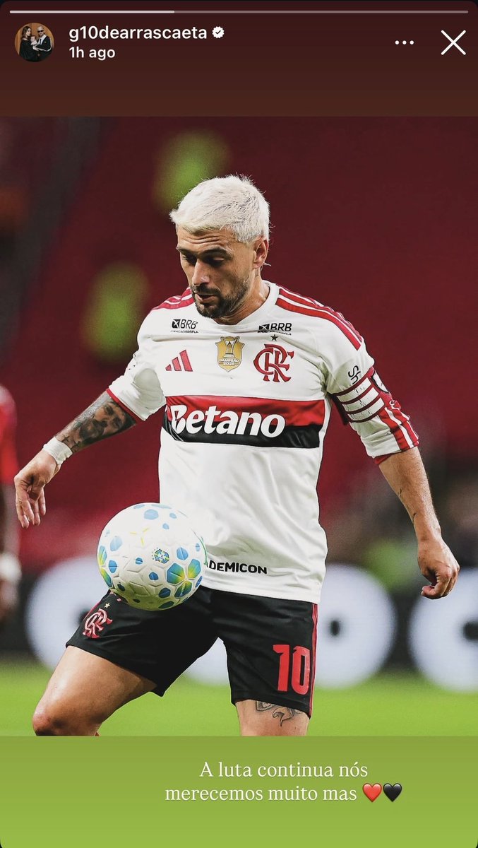 crflpereira's tweet photo. arrascaeta mandando indireta pro leonardo jardim? https://t.co/px8HTGXRjx