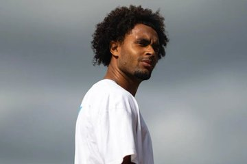 UtdDistrict's tweet photo. 🚨🎙️ | @JacobsBen on #mufc's striker situation: 

"My information is that if Zirkzee goes, United will attack the number 9 market.

"If he STAYS, they might line up something more experienced, more economical."

[@UnitedStandMUFC] https://t.co/21tDe8LLbi