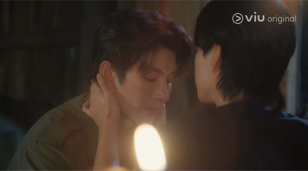 bjoonjj's tweet photo. สวยมากกกกก ชอบซีนนี้ละมุนนนน🕯️
#WhenLightFadesEP6 https://t.co/WxBAbLRHky