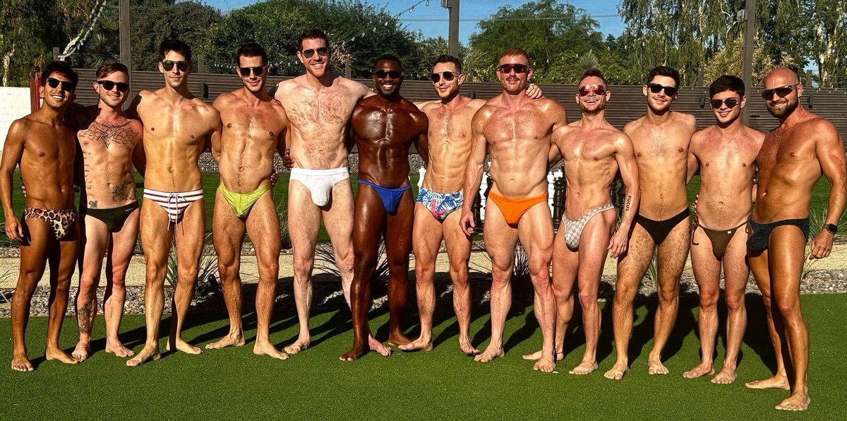 WolfLegrand's tweet photo. Eleven reasons this is my happy place. Which one's yours? 🐺 https://t.co/Zw0a3x1DkF