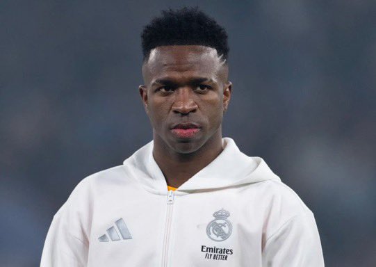 fanbrizioromono's tweet photo. 🚨💣JUST IN: Vinícius Júnior feels betrayed by Real Madrid and president Florentino Pérez after the club rejected his demands for 80% of his image rights and an £80 million signing bonus.

Vinícius believes his contributions fully justify the package. 
He is reportedly furious at the refusal and is now open to a move to Arsenal.